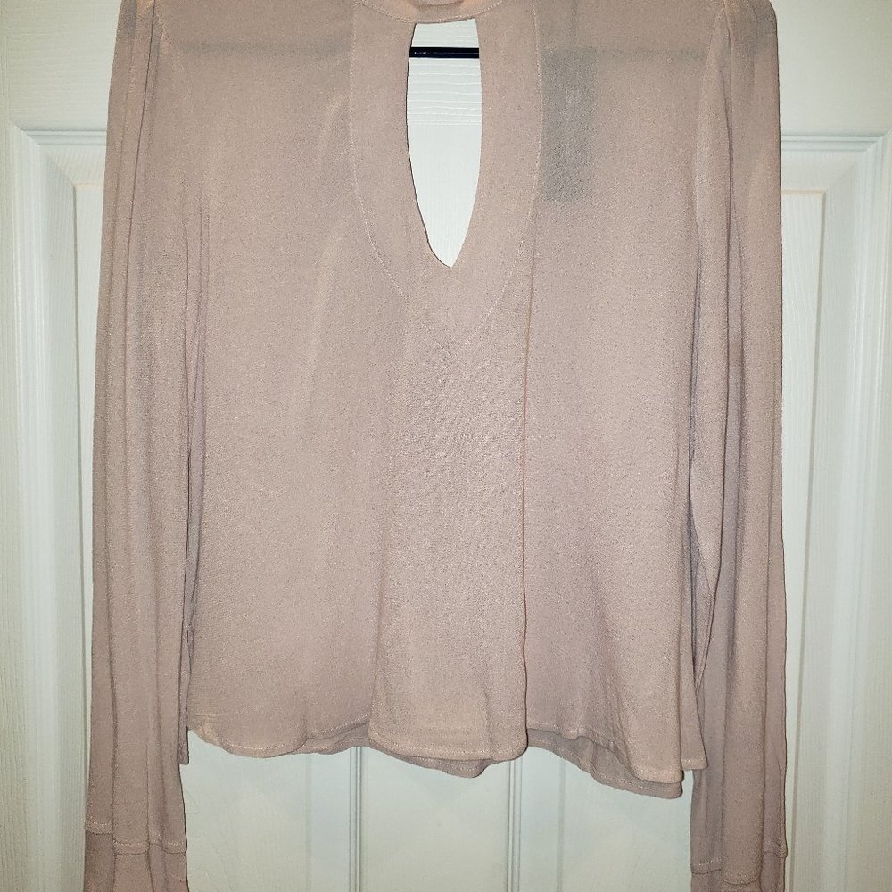NWTs dusty pink, cut out front and back, bell sleeve top